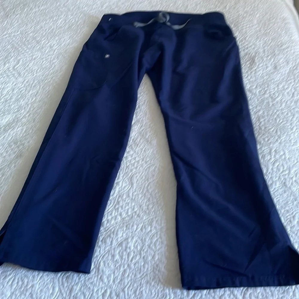 Figs size xlt